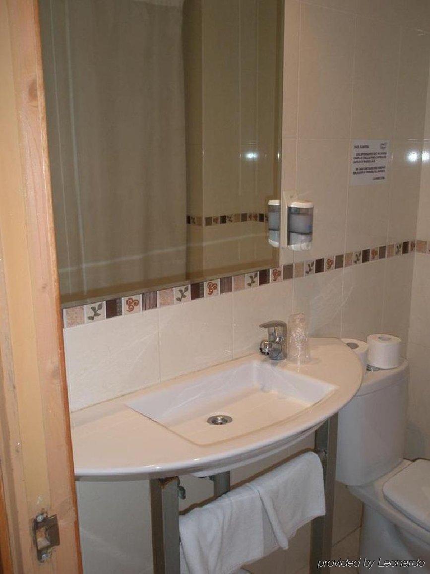 Hotel Mayna Бенидорм Экстерьер фото