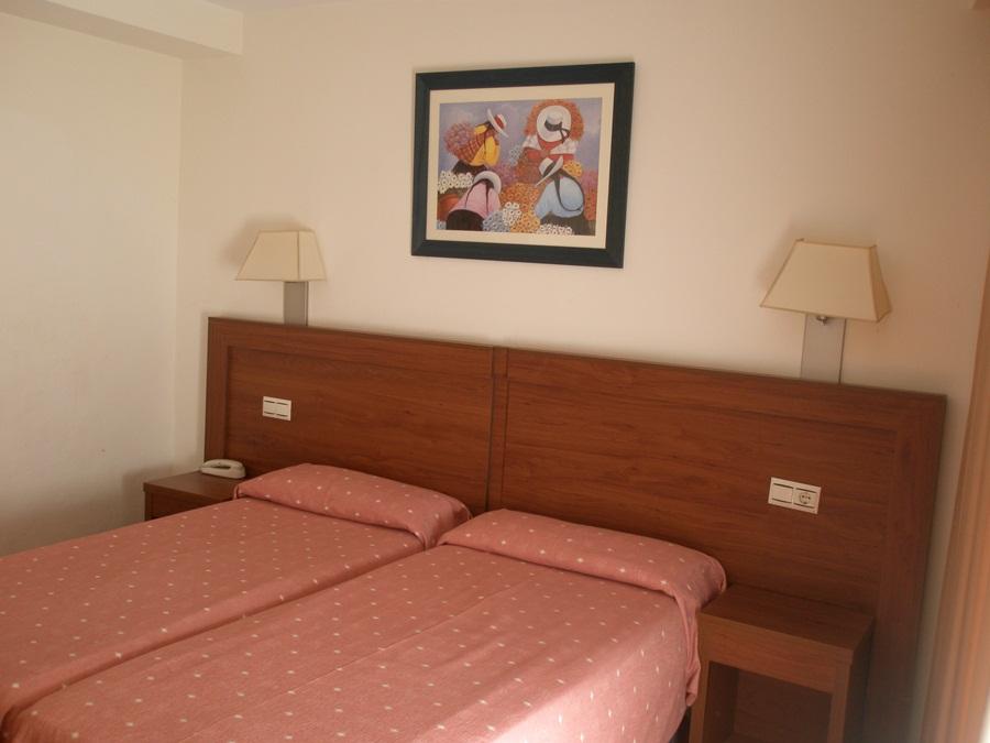 Hotel Mayna Бенидорм Экстерьер фото