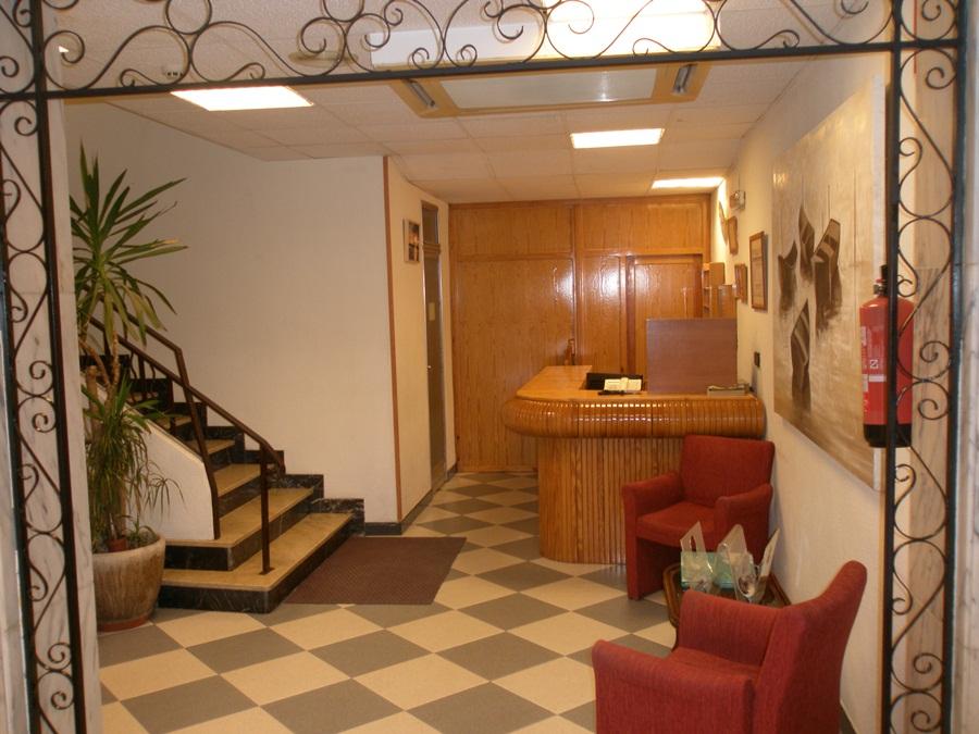 Hotel Mayna Бенидорм Экстерьер фото