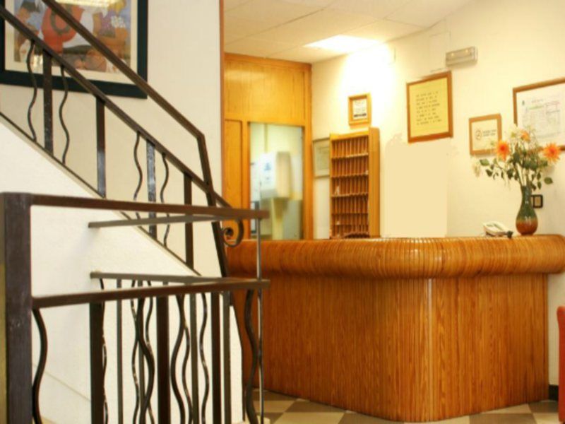 Hotel Mayna Бенидорм Экстерьер фото