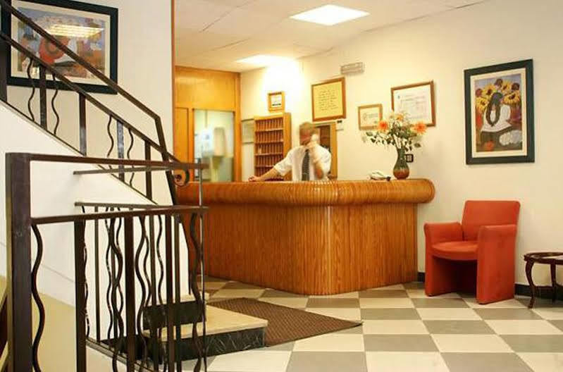 Hotel Mayna Бенидорм Экстерьер фото